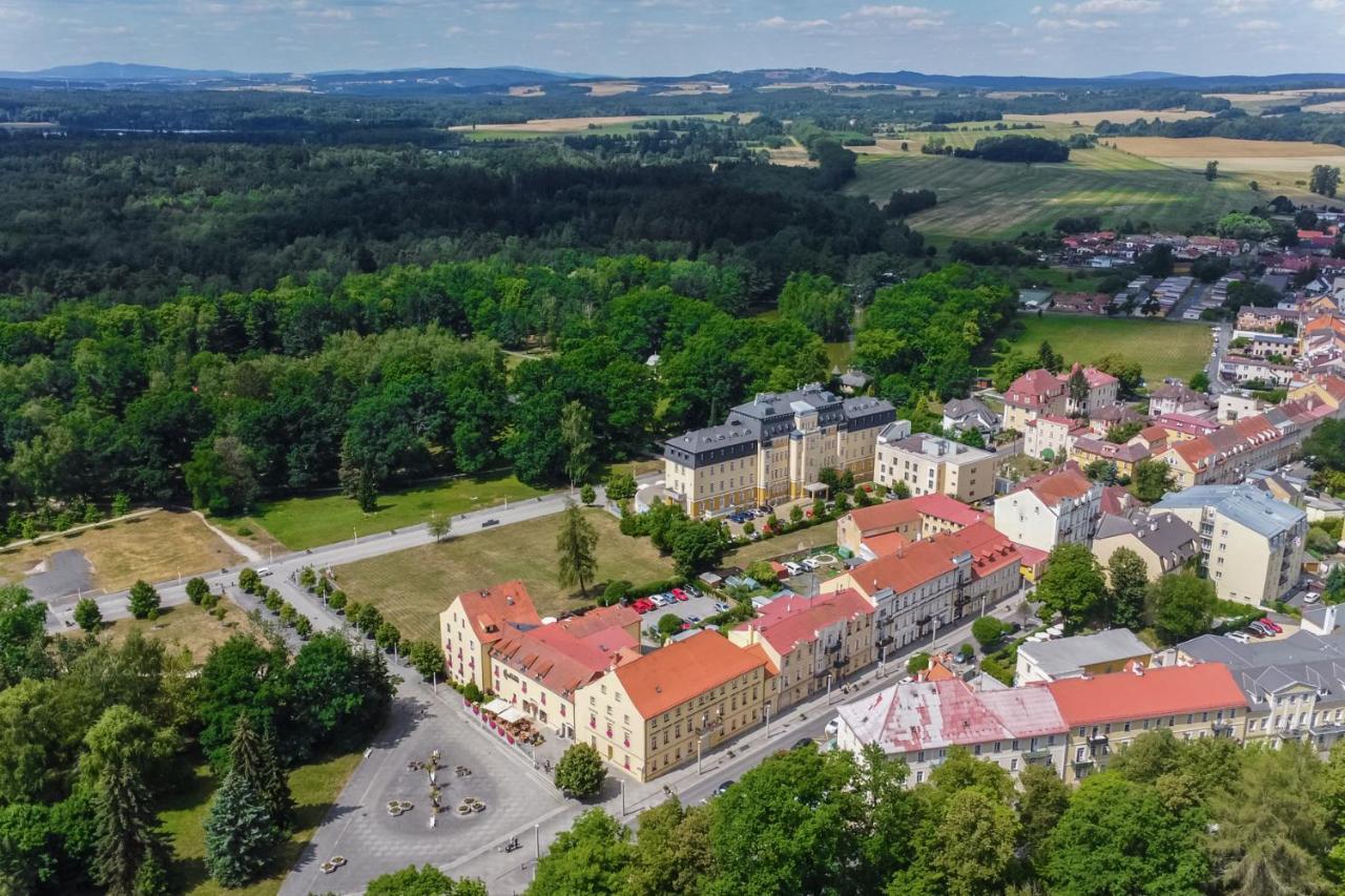 Spa Hotel Centrum Františkovy Lázně Zewnętrze zdjęcie